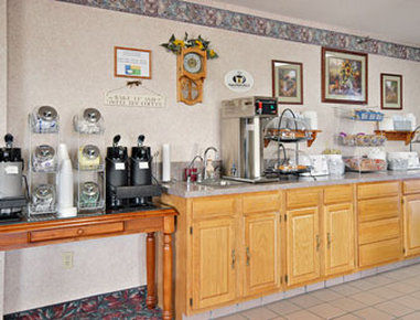 Hotel Super 8 By Wyndham Beloit Restaurant photo